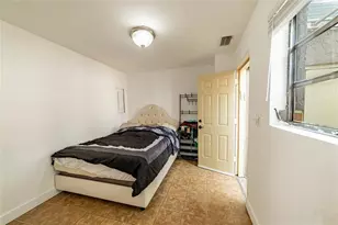 402 St Andrews Rd, Hollywood, FL 33021 - Photo 9