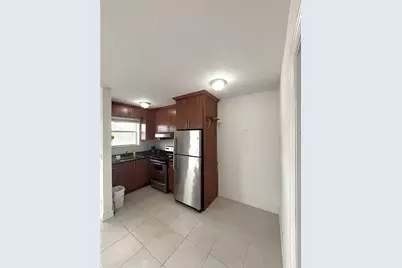 4071 N Dixie Highway #19, Oakland Park, FL 33334 - Photo 3