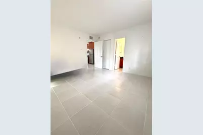 4071 N Dixie Highway #19, Oakland Park, FL 33334 - Photo 5