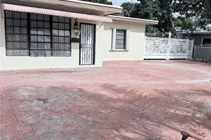 721 NE 139th St, North Miami, FL 33161 - Photo 5