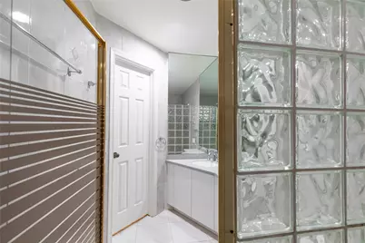 1041 SW Cedar Falls Drive, Weston, FL 33327 - Photo 33