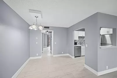 436 Fanshaw K #436, Boca Raton, FL 33434 - Photo 5