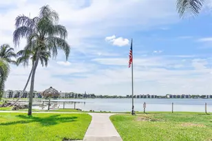 112 Lake Emerald Dr, Oakland Park, FL 33309 - Photo 13
