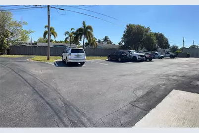 694 SW 15th Street, Pompano Beach, FL  - Photo 5