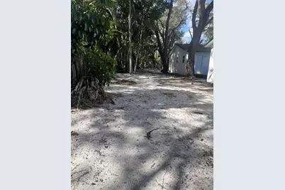 1720 NE 146th Street, Miami, FL 33181 - Photo 15