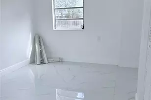 721 NE 139th St, North Miami, FL 33161 - Photo 9