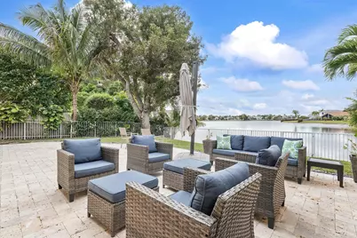 15561 NW 12th Place, Pembroke Pines, FL 33028 - Photo 37