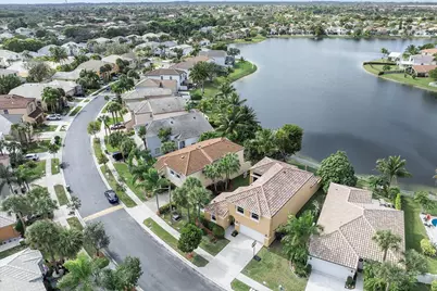 15561 NW 12th Place, Pembroke Pines, FL 33028 - Photo 53