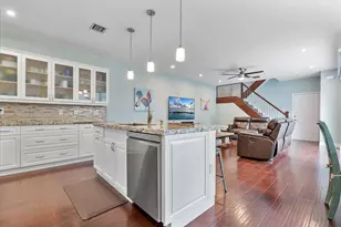 15561 NW 12th Pl, Pembroke Pines, FL 33028 - Photo 7