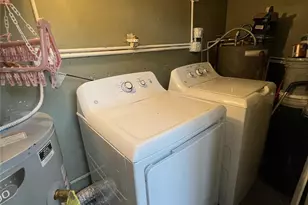 1861 NE 161st St, North Miami Beach, FL 33162 - Photo 11