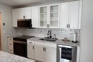 318 SW 34th Terrace, Deerfield Beach, FL 33442 - Photo 5