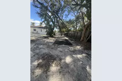 1702 NE 146th Street, Miami, FL 33181 - Photo 11