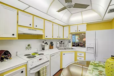 860 SE 6th Avenue #410, Deerfield Beach, FL 33441 - Photo 9