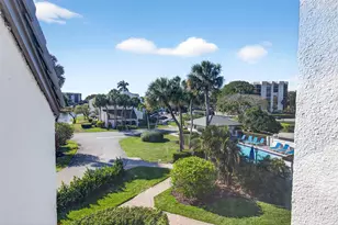 2303 Bridgewood Dr, Boca Raton, FL 33434 - Photo 37