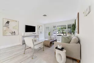 1532 NE 28th Dr, Wilton Manors, FL 33334 - Photo 3