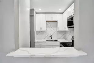 701 Pine Dr, Pompano Beach, FL 33060 - Photo 5