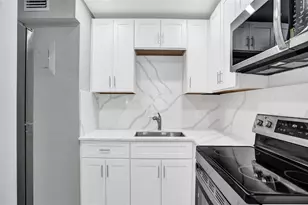 701 Pine Dr, Pompano Beach, FL 33060 - Photo 15