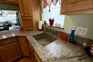 2304 S Cypress Bend Dr, Pompano Beach, FL 33069 - Photo 7