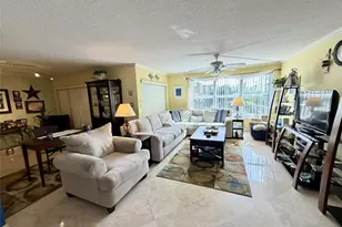 2304 S Cypress Bend Dr, Pompano Beach, FL 33069 - Photo 5