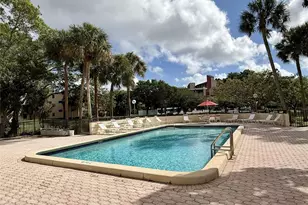 2304 S Cypress Bend Dr, Pompano Beach, FL 33069 - Photo 19