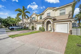 81 Legacy Ct, Delray Beach, FL 33445 - Photo 1