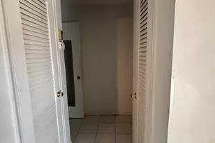 218 NE 12th Ave, Hallandale Beach, FL 33009 - Photo 7