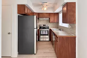 2580 Coral Springs Dr, Coral Springs, FL 33065 - Photo 11