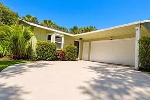 722 Wentworth St, Sebastian, FL 32958 - Photo 1