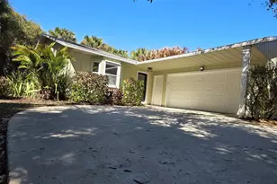 722 Wentworth St, Sebastian, FL 32958 - Photo 1