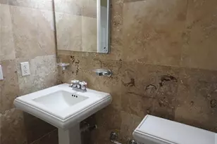 1872 NE 46th St, Fort Lauderdale, FL 33308 - Photo 9