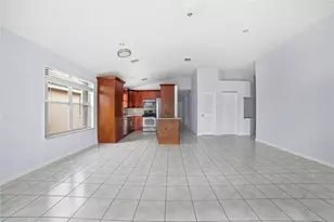 711 NW 182nd Way, Pembroke Pines, FL 33029 - Photo 7