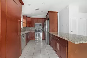 711 NW 182nd Way, Pembroke Pines, FL 33029 - Photo 9