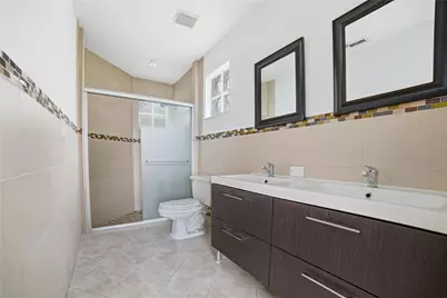 711 NW 182nd Way, Pembroke Pines, FL 33029 - Photo 13