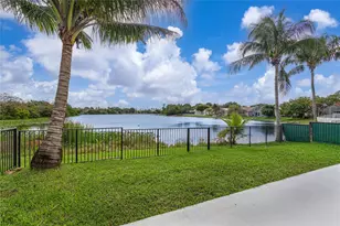 711 NW 182nd Way, Pembroke Pines, FL 33029 - Photo 3