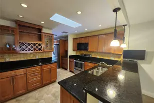 201 Dunwoody Ln, Hollywood, FL 33021 - Photo 9