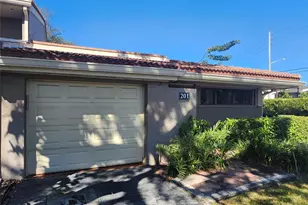 201 Dunwoody Ln, Hollywood, FL 33021 - Photo 3