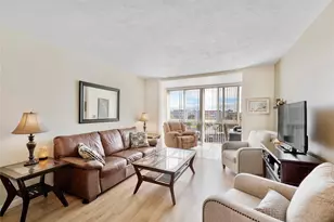 2811 Somerset Dr, Fort Lauderdale, FL 33311 - Photo 3