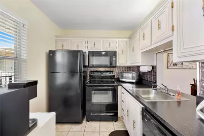 2811 Somerset Drive #408, Fort Lauderdale, FL 33311 - Photo 7