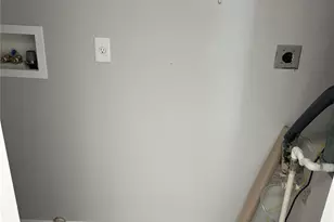 2731 NE 28th Ct, Pompano Beach, FL 33064 - Photo 23