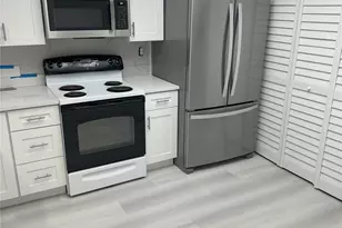 2731 NE 28th Ct, Pompano Beach, FL 33064 - Photo 19