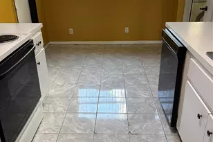 7105 NW 57th Ct, Tamarac, FL 33321 - Photo 5