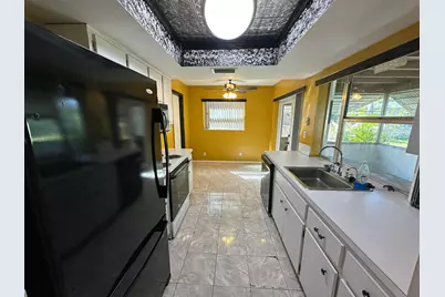 7105 NW 57th Court, Tamarac, FL 33321 - Photo 3