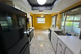 7105 NW 57th Ct NW, Tamarac, FL 33321 - Photo 3