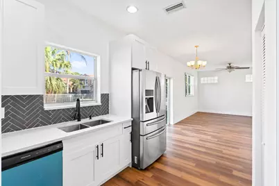 904 NW 126th Avenue, Coral Springs, FL 33071 - Photo 17
