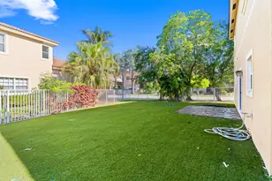 904 NW 126th Ave, Coral Springs, FL 33071 - Photo 3
