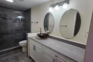 4644 NW 90th Ave, Sunrise, FL 33351 - Photo 9