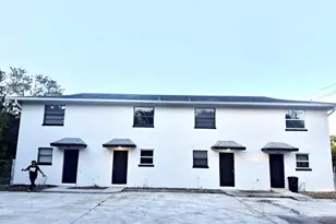 910 Wagner Pl, Fort Pierce, FL 34982 - Photo 1