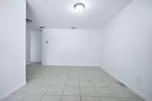 750 NW 56th St, Miami, FL 33127 - Photo 5