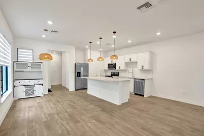 8355 NW 7th Place, Plantation, FL 33324 - Photo 11