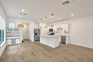 8355 NW 7th Pl, Plantation, FL 33324 - Photo 11